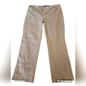 Gloria Vanderbilt Amanda Trousers Size 16 Pettie Short  Color Tan